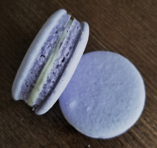 Vegan french macaron 1.jpg