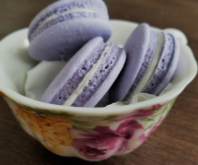 vegan french macaron 2.jpg